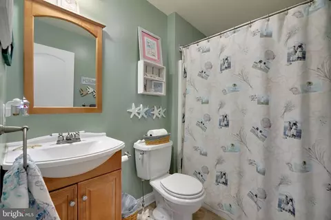 415 Metropolitan Blvd, Pasadena, MD 21122 photo 32