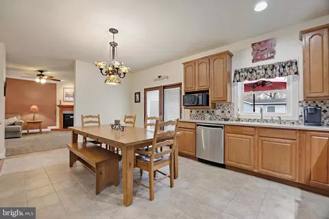 415 Metropolitan Blvd, Pasadena, MD 21122 photo 16