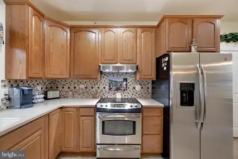415 Metropolitan Blvd, Pasadena, MD 21122 photo 19