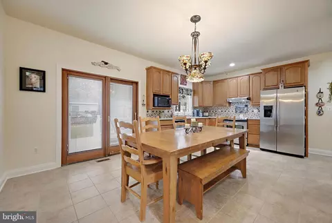 415 Metropolitan Blvd, Pasadena, MD 21122 photo 14