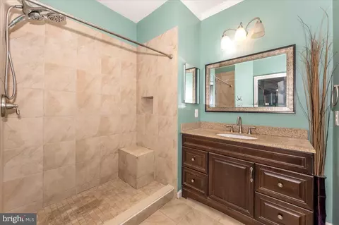 Bath - 1683 Fallowfield Ct, Crofton, MD 21114 photo 2 of 5