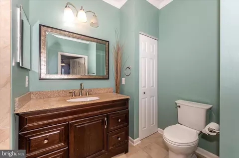 Bath - 1683 Fallowfield Ct, Crofton, MD 21114 photo 3 of 5