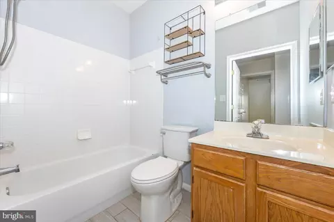 Bath - 1683 Fallowfield Ct, Crofton, MD 21114 photo 5 of 5