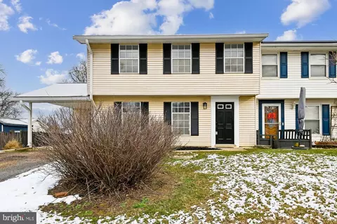 2518 Maytime Dr, Gambrills, MD 21054