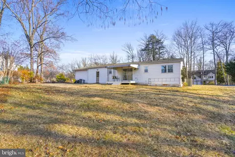 Exterior - 1420 Gilbert Rd, Arnold, MD 21012 photo 4 of 4