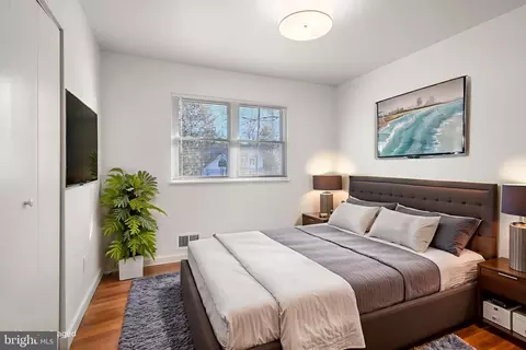 Bedroom - 1420 Gilbert Rd, Arnold, MD 21012 photo 2 of 5