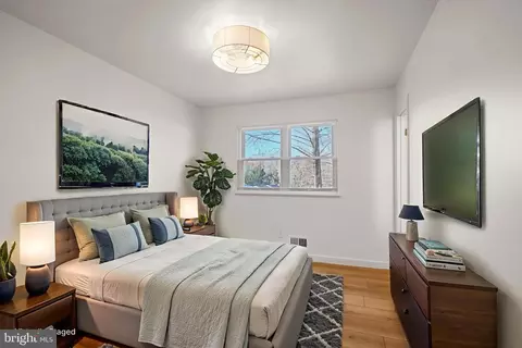 Bedroom - 1420 Gilbert Rd, Arnold, MD 21012 photo 1 of 5