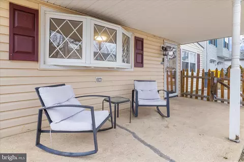 Exterior - 762 208th St, Pasadena, MD 21122 photo 1 of 2