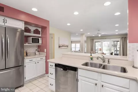 Kitchen - 2771 Gingerview Ln, Annapolis, MD 21401 photo 3 of 4