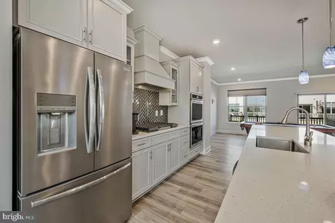 Kitchen - 309 Lentic Ln, Laurel, MD 20724 photo 5 of 6