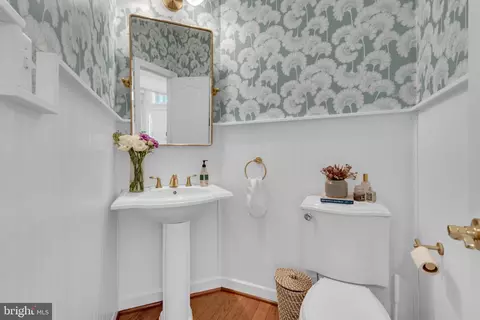 Bath - 706 Pilot House Dr, Annapolis, MD 21401 photo 1 of 4