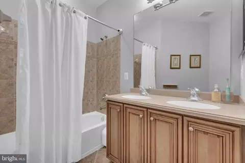 Bath - 706 Pilot House Dr, Annapolis, MD 21401 photo 3 of 4