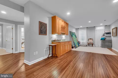Entry Way - 706 Pilot House Dr, Annapolis, MD 21401 photo 6 of 6