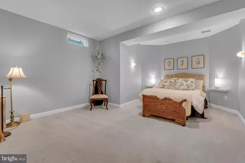 Bedroom - 706 Pilot House Dr, Annapolis, MD 21401 photo 8 of 8