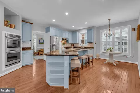 Kitchen - 706 Pilot House Dr, Annapolis, MD 21401 photo 1 of 5