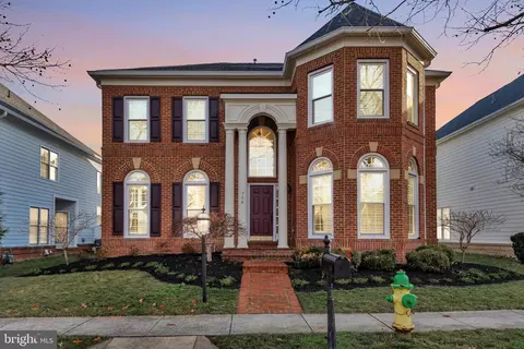 Exterior - 706 Pilot House Dr, Annapolis, MD 21401 photo 6 of 6