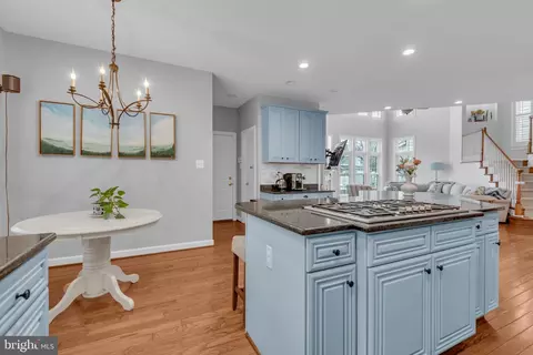 Kitchen - 706 Pilot House Dr, Annapolis, MD 21401 photo 5 of 5