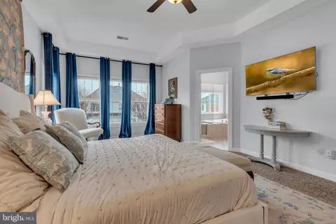 Bedroom - 706 Pilot House Dr, Annapolis, MD 21401 photo 3 of 8