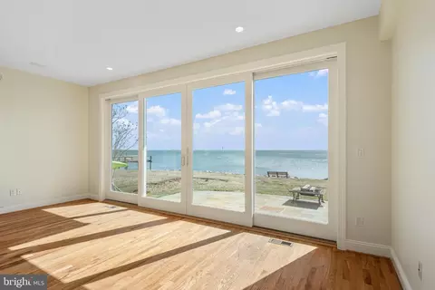 Living - 6065 Melbourne Ave, Deale, MD 20751 photo 4 of 7