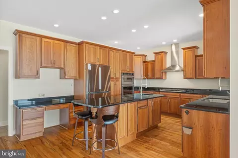 Kitchen - 6065 Melbourne Ave, Deale, MD 20751 photo 2 of 4