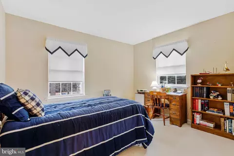 Bedroom - 120 Claiborne Rd, Edgewater, MD 21037 photo 2 of 3