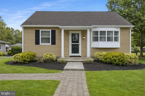 879 Stevenson Rd, Severn, MD 21144
