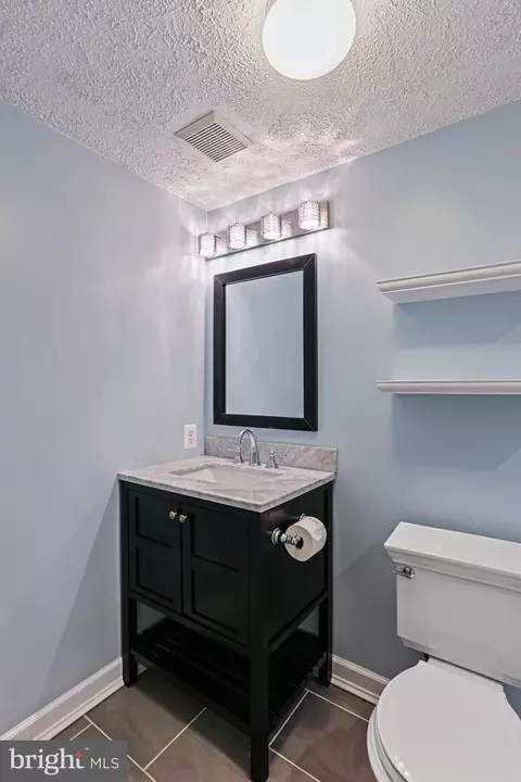 Bath - 654 Willowby Run, Pasadena, MD 21122 photo 4 of 5