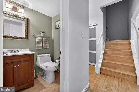 Entry Way - 2908 Johnson Dr, Davidsonville, MD 21035 photo 3 of 9
