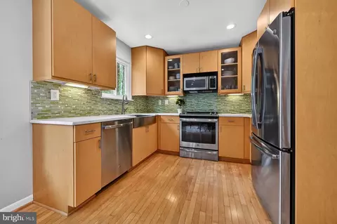 Kitchen - 2908 Johnson Dr, Davidsonville, MD 21035 photo 3 of 3