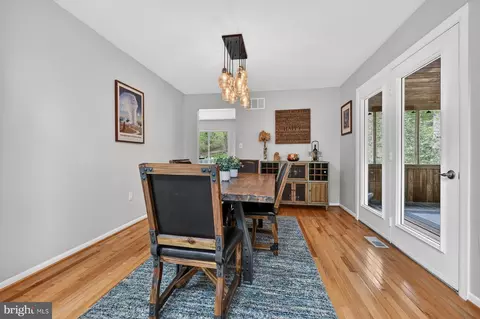 Dining - 2908 Johnson Dr, Davidsonville, MD 21035 photo 2 of 5