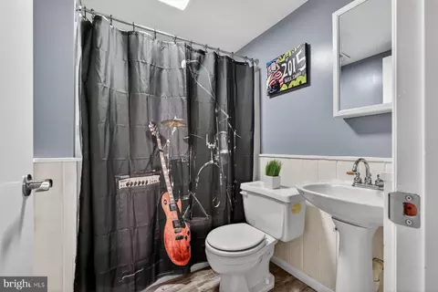 Bath - 2908 Johnson Dr, Davidsonville, MD 21035 photo 4 of 4
