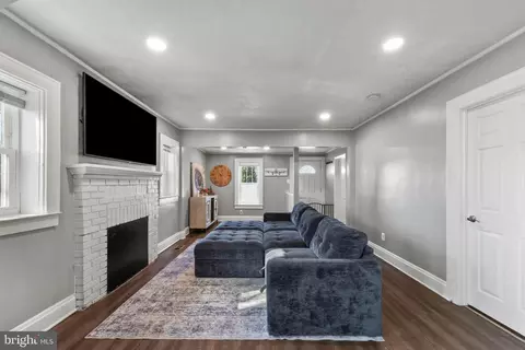 Entry Way - 103 Arundel Rd, Pasadena, MD 21122 photo 1 of 7