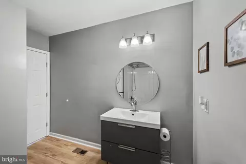 Bath - 103 Arundel Rd, Pasadena, MD 21122 photo 2 of 3