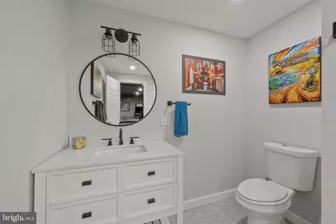 Bath - 42 Poplar Point Rd, Edgewater, MD 21037 photo 6 of 6