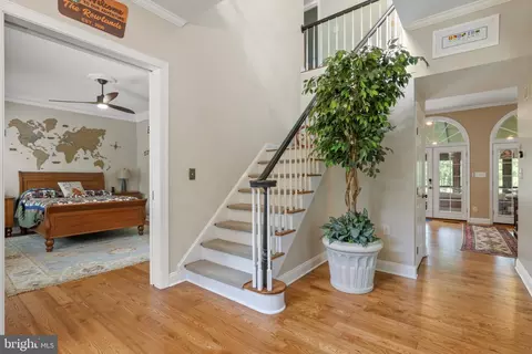 Entry Way - 42 Poplar Point Rd, Edgewater, MD 21037 photo 2 of 6