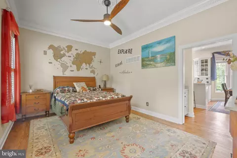 Bedroom - 42 Poplar Point Rd, Edgewater, MD 21037 photo 2 of 9