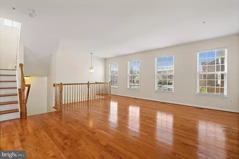 Living - 70 Two Rivers Dr, Edgewater, MD 21037 photo 7 of 14