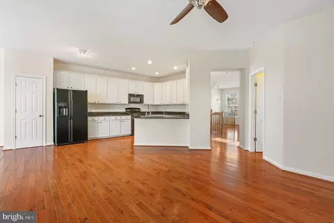 Living - 70 Two Rivers Dr, Edgewater, MD 21037 photo 12 of 14