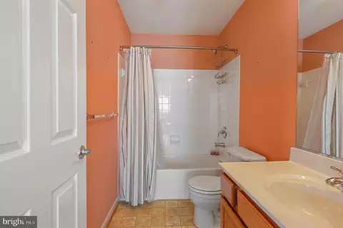 Bath - 70 Two Rivers Dr, Edgewater, MD 21037 photo 6 of 6
