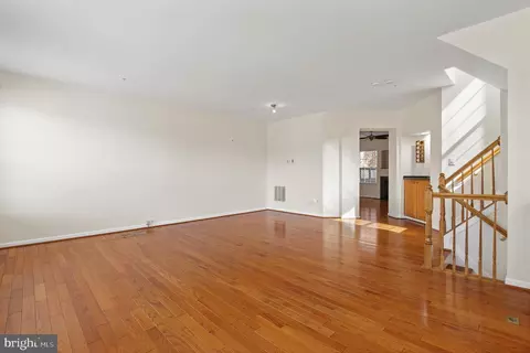 Living - 70 Two Rivers Dr, Edgewater, MD 21037 photo 9 of 14