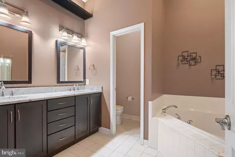 Bath - 70 Two Rivers Dr, Edgewater, MD 21037 photo 2 of 6