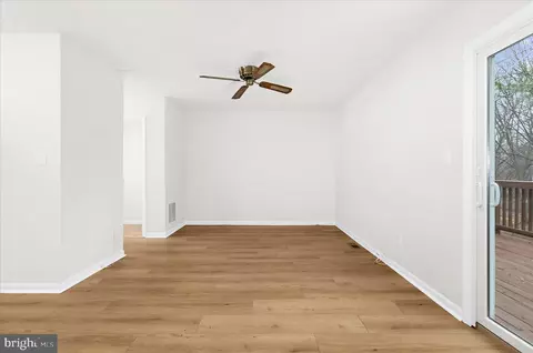 Living - 554 Melissa Ct, Arnold, MD 21012 photo 1 of 6