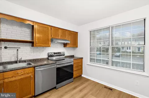 Kitchen - 554 Melissa Ct, Arnold, MD 21012 photo 1 of 3