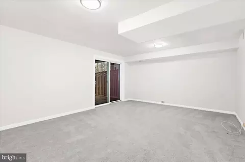 Living - 554 Melissa Ct, Arnold, MD 21012 photo 4 of 6