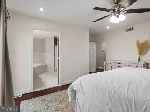 Bedroom - 1371 Dicus Mill Rd, Severn, MD 21144 photo 2 of 8