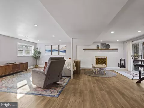 Living - 1371 Dicus Mill Rd, Severn, MD 21144 photo 2 of 3