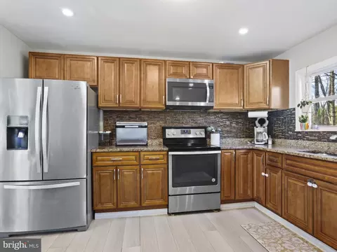 Kitchen - 1371 Dicus Mill Rd, Severn, MD 21144 photo 2 of 2