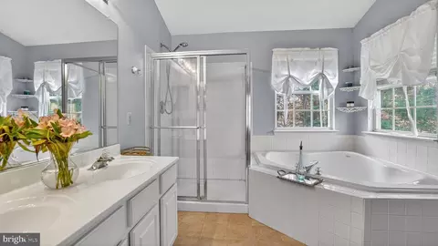 Bath - 2801 Klein Ct, Crofton, MD 21114 photo 1 of 3
