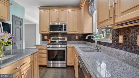 Kitchen - 2801 Klein Ct, Crofton, MD 21114 photo 4 of 5