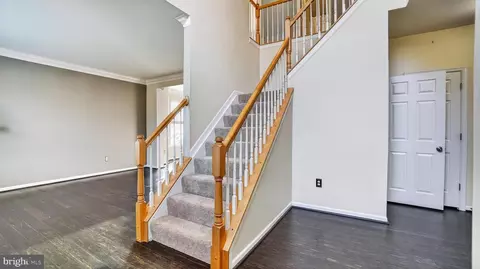 Entry Way - 2801 Klein Ct, Crofton, MD 21114 photo 2 of 10